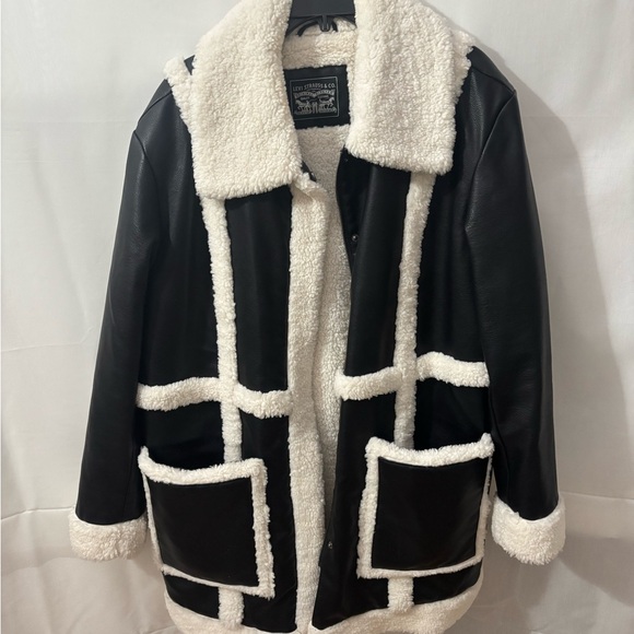 Levi's Jackets & Blazers - Levi's Black and Cream Faux Leather/Teddy Jacket